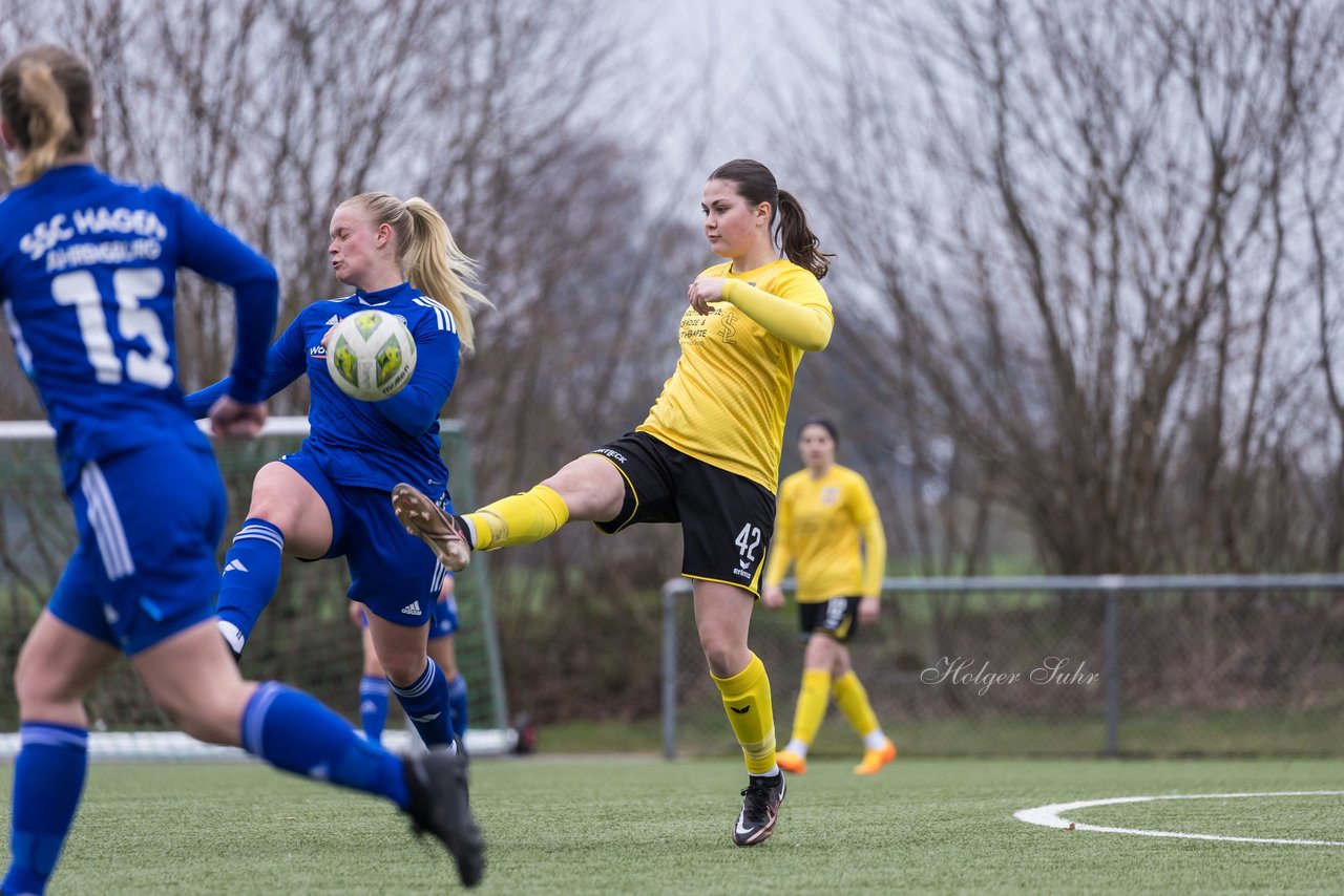 Bild 201 - F SSC Hagen Ahrensburg - SV Frisia Risum-Lindholm : Ergebnis: 1:2